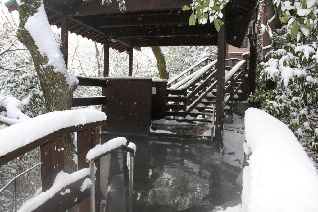 ホテル 彩向陽 菰野町 エクステリア 写真